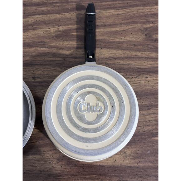Vintage Club Cookware 1.5 QT Cast Aluminum Saucepan Pot Cream Ivory NICE - Picture 10 of 10